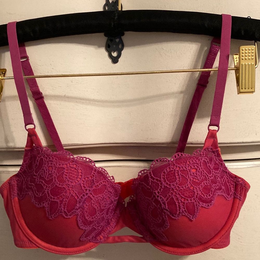 DKNY padded lace bra 34B